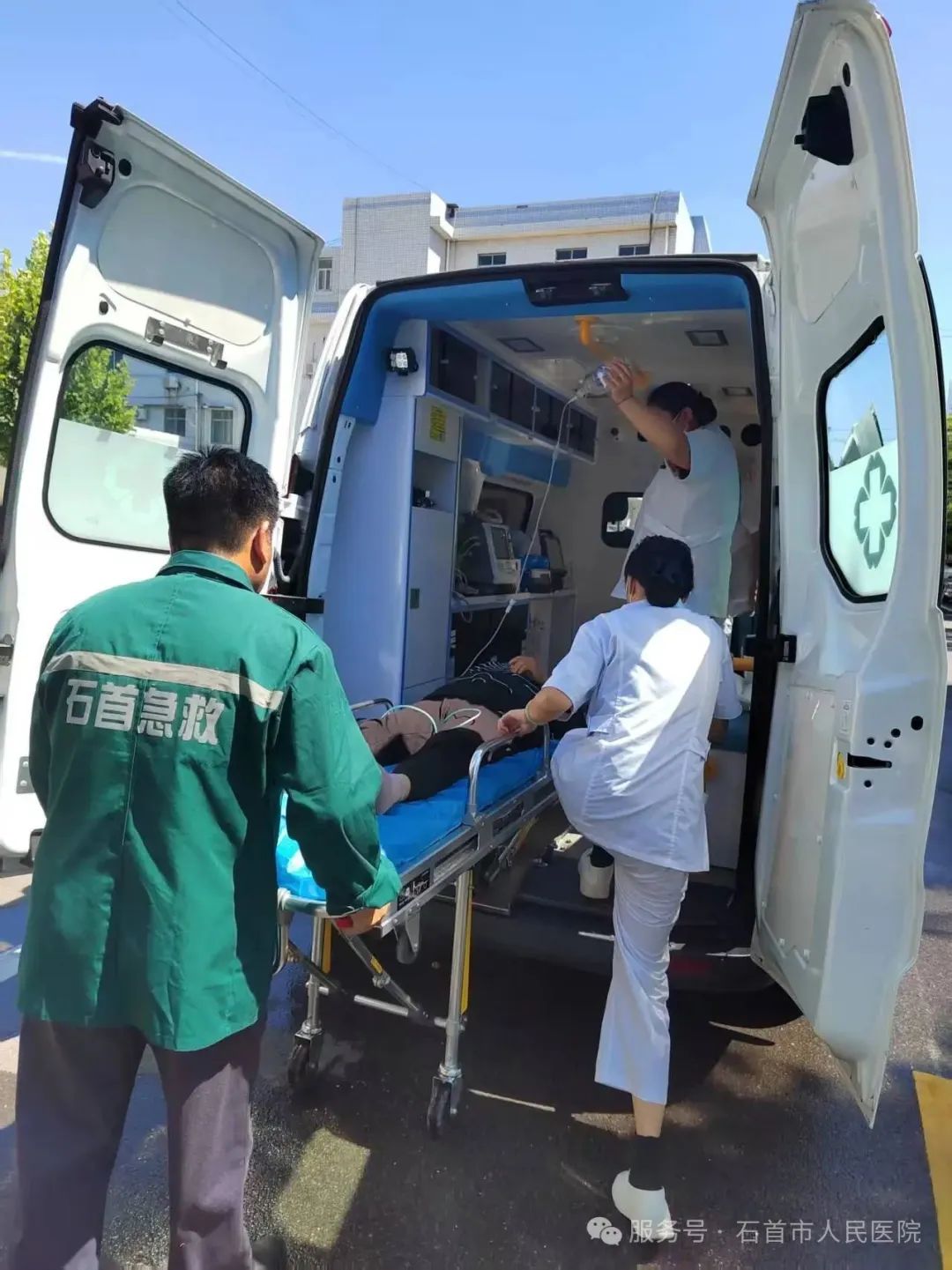 生死竞速,“心”路畅通——我市医共体“院前急救接力”成功挽救两例急性心梗患者生命 生死竞速,“心”路畅通——我市医共体“院前急救接力”成功挽救两例急性心梗患者生命