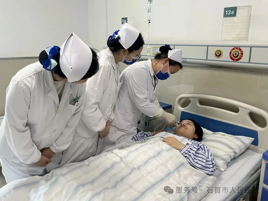 市人民医院五官科开展“角色互换”体验活动 解锁人文护理新视角