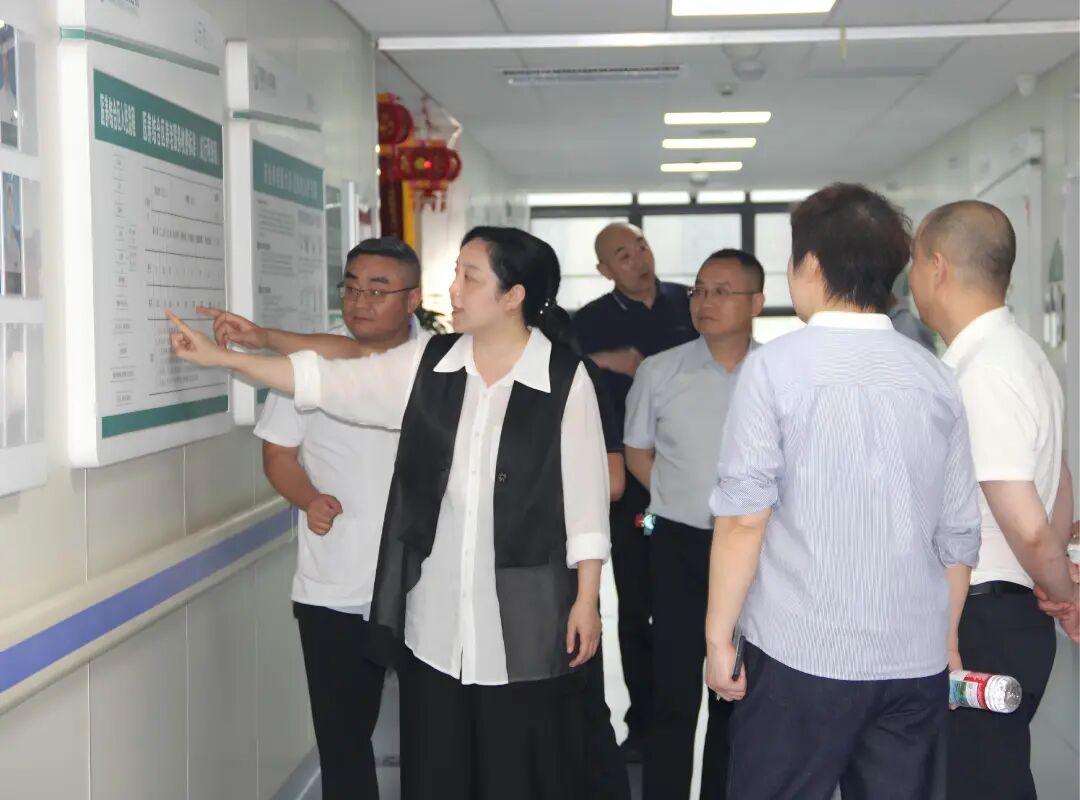 宜城市卫健局考察团赴石首市人民医院考察医养结合工作